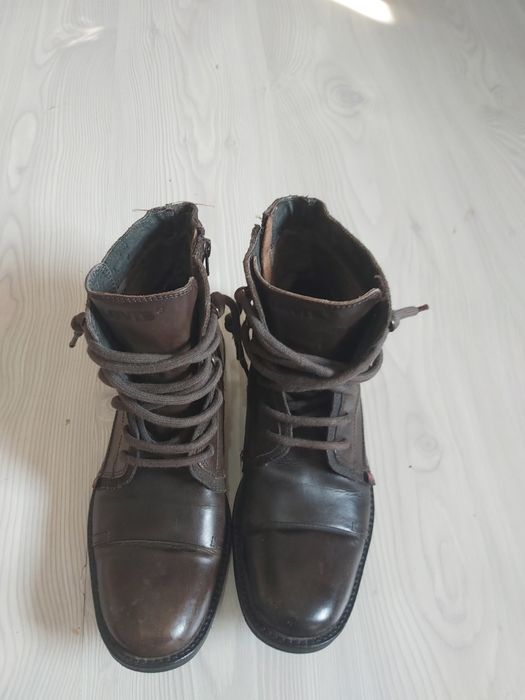 Ghete Levis piele barbati mărimea 39-40