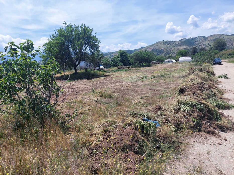 Дава се под наем Парцел в Сандански - 2500 кв.м за 800 € - Снимка #3