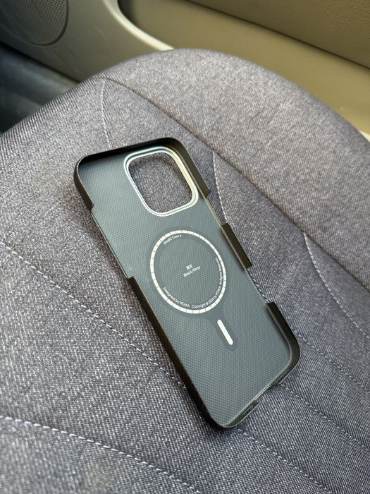 Pitaka chexol iphone 16 pro max