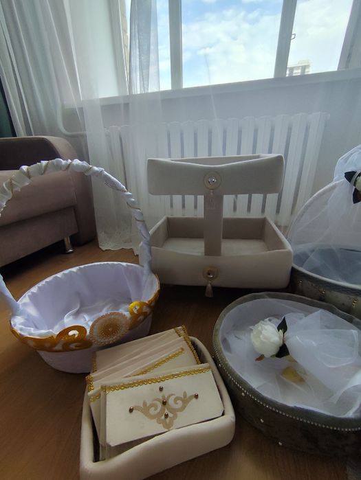 СРОЧНО продам тойский комплект