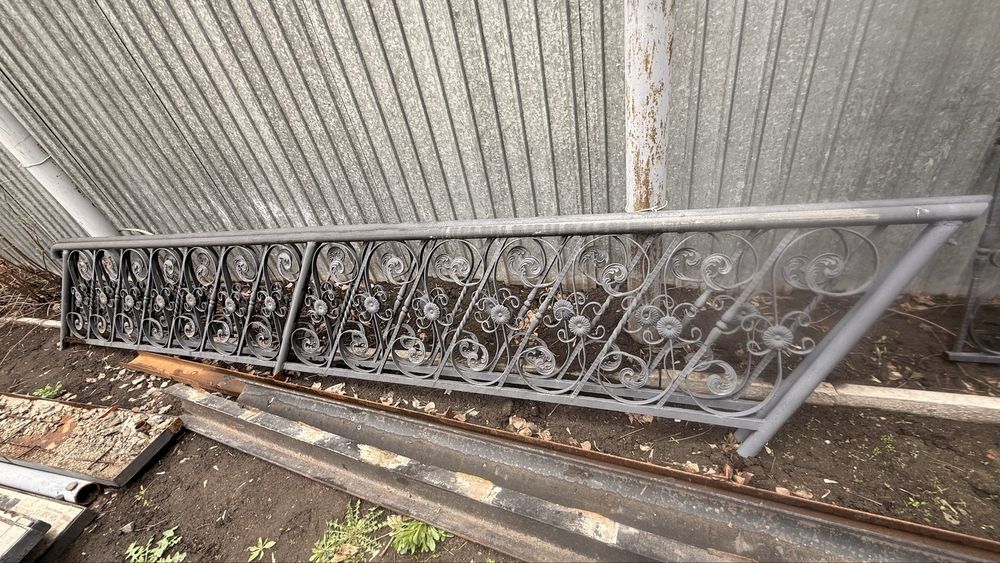 Продам материал от лестницы б/у