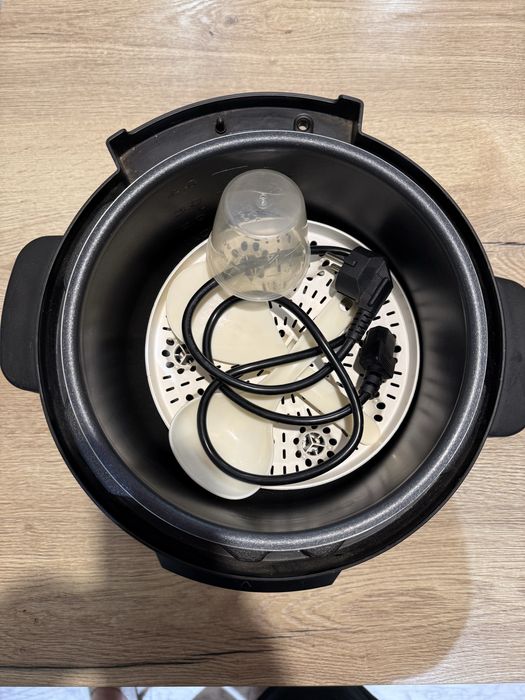 Мультиварка-скороварка Polaris — отличное состояние