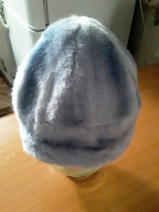 Продам женские шапки