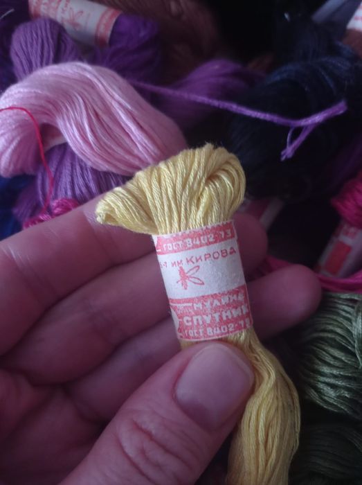 Продаю нитки мулине советские