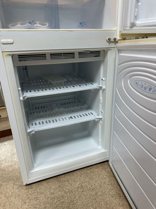 продам холодильник