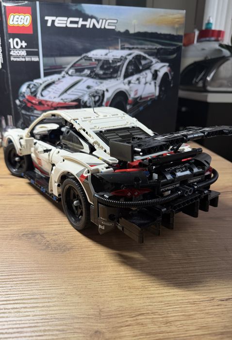Lego Porsche 911 RSR 42096