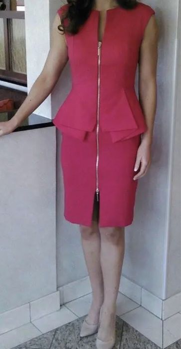 Червена рокля DIKA