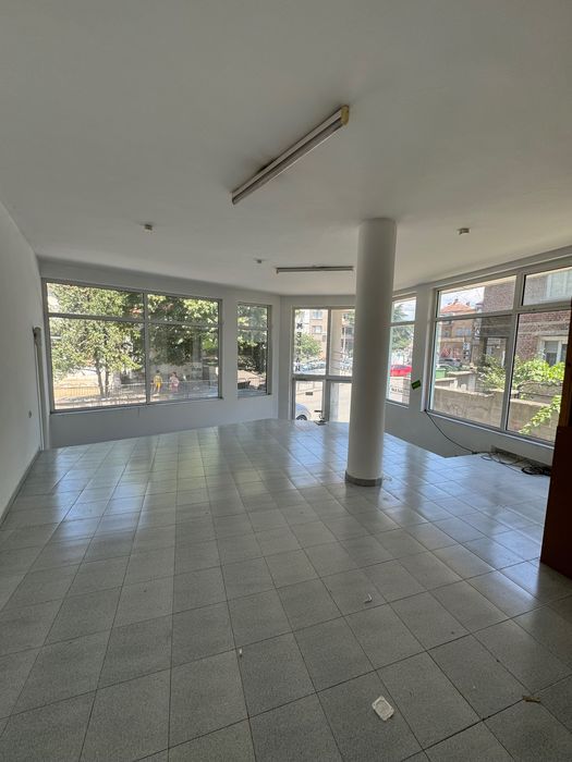Дава се под наем Магазин в Казанлък - 100 кв.м за 387.6 € - Снимка #5