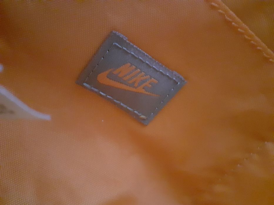 Оригинална чантичка "Найк"