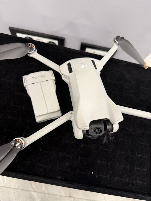 Drona Dji mini 3. Predare personala .