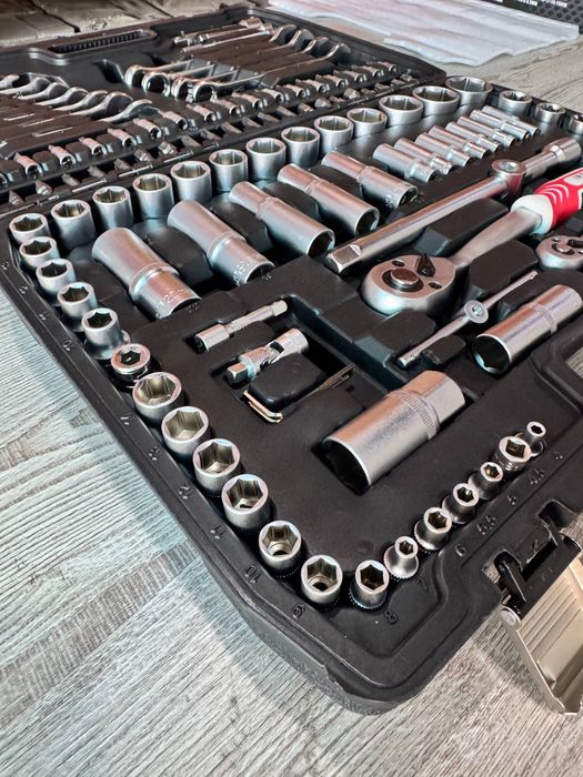 Iron 125pcs nabor