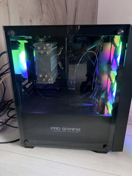 PC i5-10400, 16GB RAM, SSD, carcasă gaming RGB, fără placă video