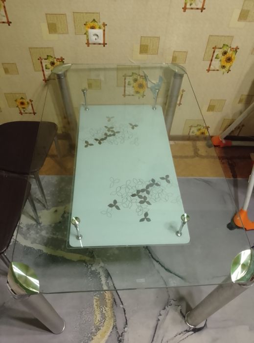 Стол кухонный б/у