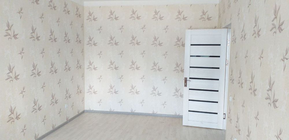 Янгийу́л шахар Эски к,овинчида 1 этажда 3 хонали квартира сотилади