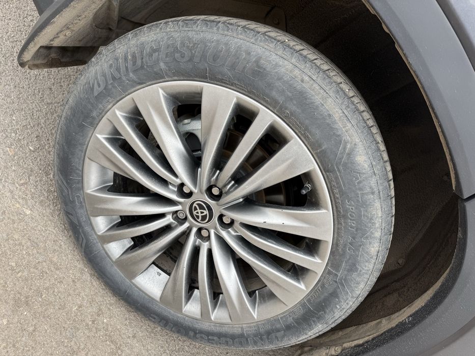Колесо (летние резины) Bridgestone