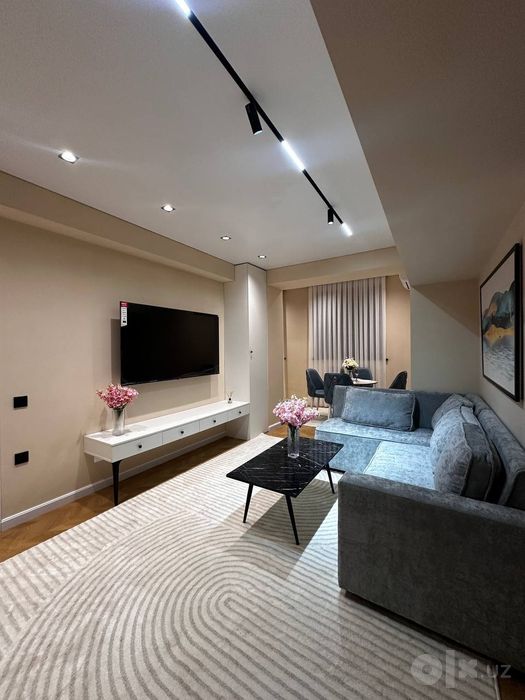 Продается 2х ком квартира, ориентир: Ц-5 метро Мино, 55м²