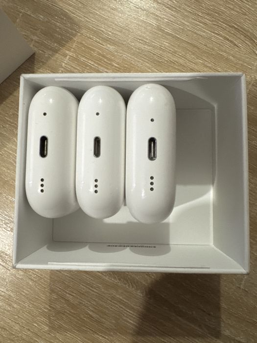 Airpods Pro 3 кейс,Airpods Pro 2 кейс,Airpods Pro 1 кейс.Оригинал