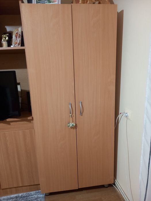 Dulap in sstare bună!