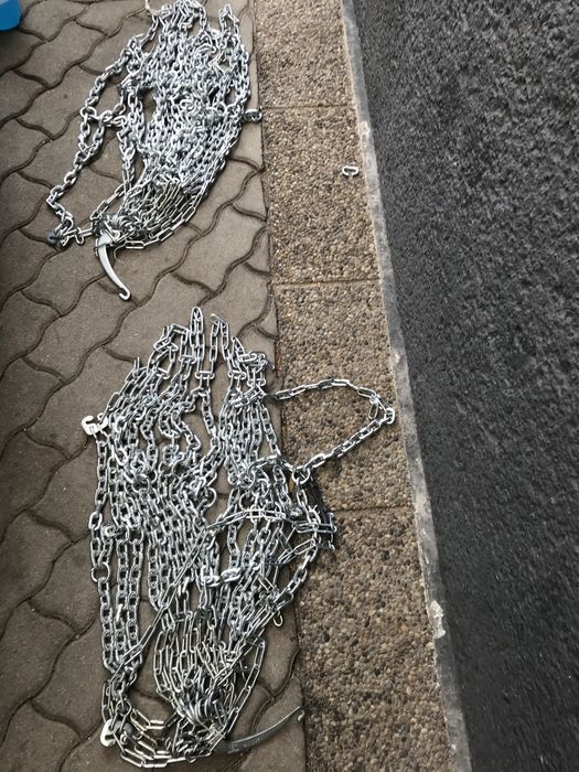 Vând lanțuri antiderapante