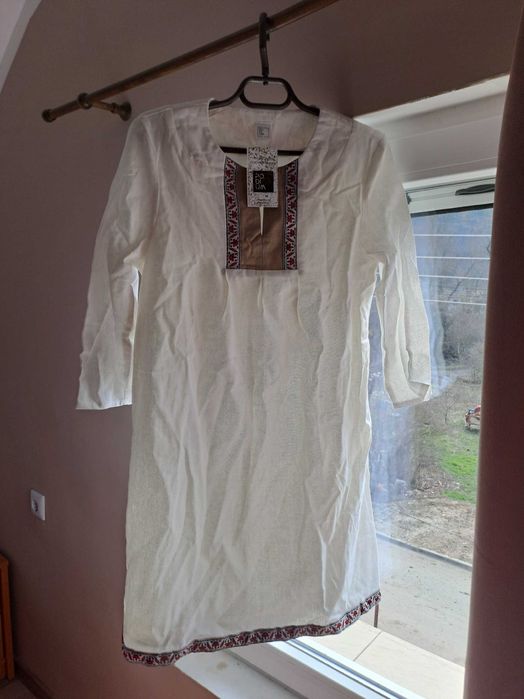 Нова рокля с народни мотиви – размер М