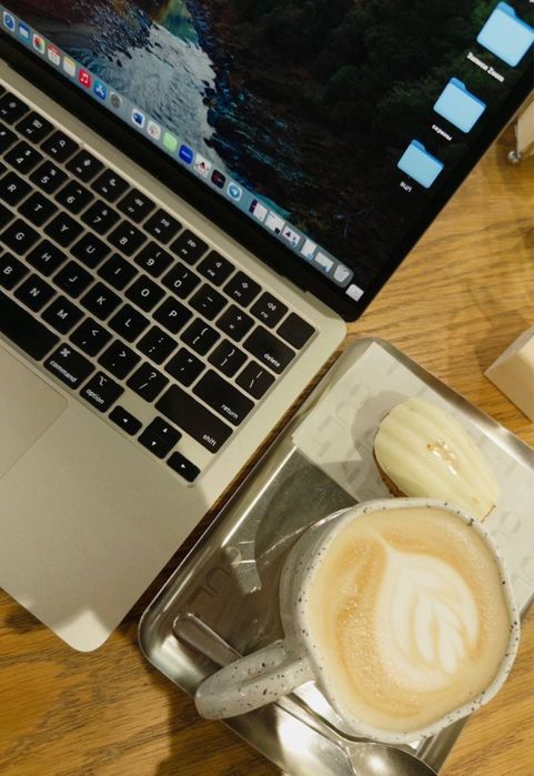 MacBook Air M3, 2024