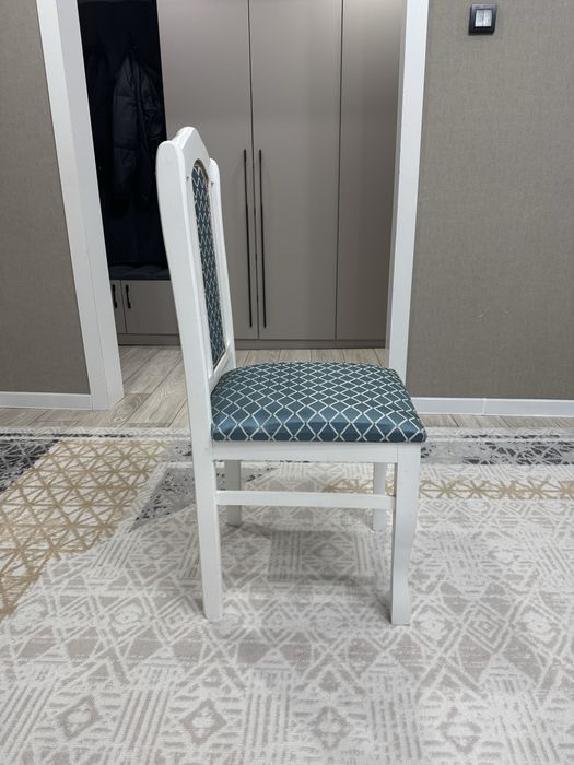 Стул в количестве 8 ми штук!