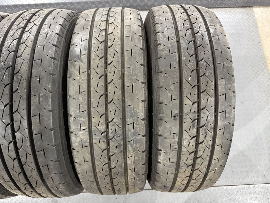 4бр. Отлични Товарни Гуми 215/70R/15C -BRIDGESTONE-DOT:0117- 8.3м+6.1м