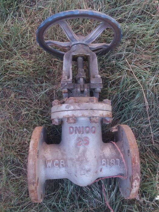 Продам задвижку новая