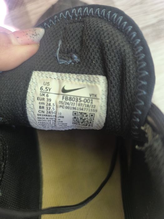 Маратонки Nike 39 номер