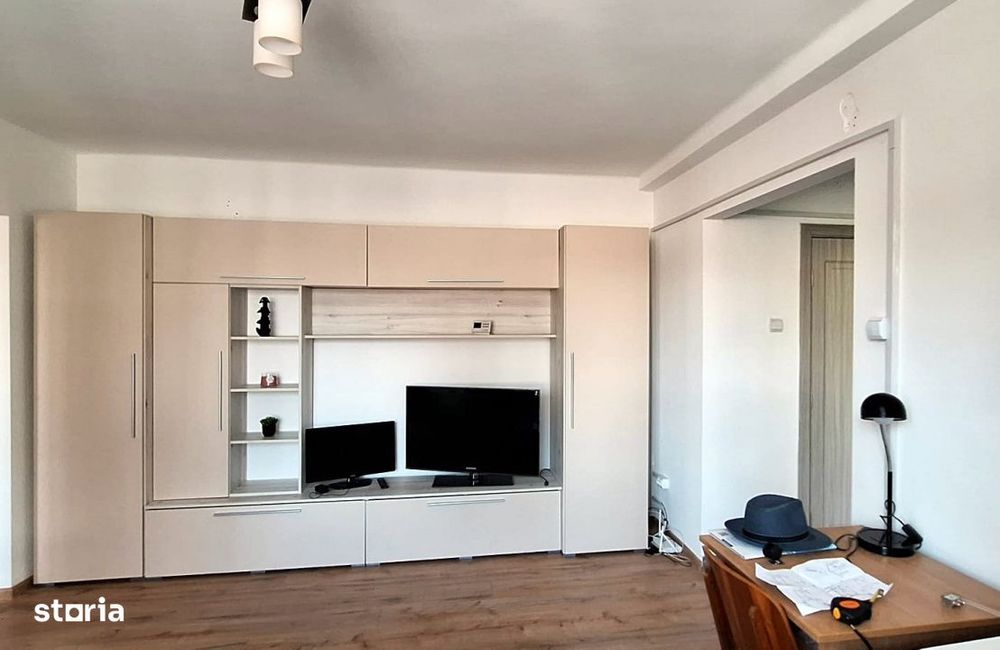 Inchiriere 2 camere semidecomandate, centru, finisate modern