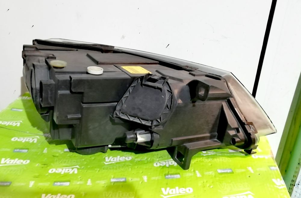 Фар Фарове за BMW M6 Е63 Е64 / БМВ 6 Е63 Е64 Dynamic-Xenon.