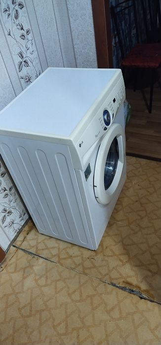 Машинка стиральная