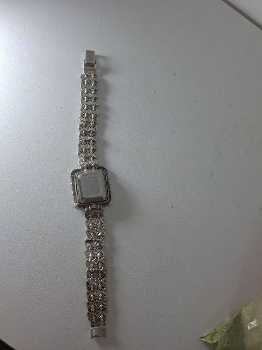 Продам  часы серебро
