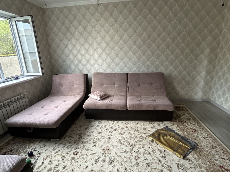 Продается комплект дивана в отличном состоянии