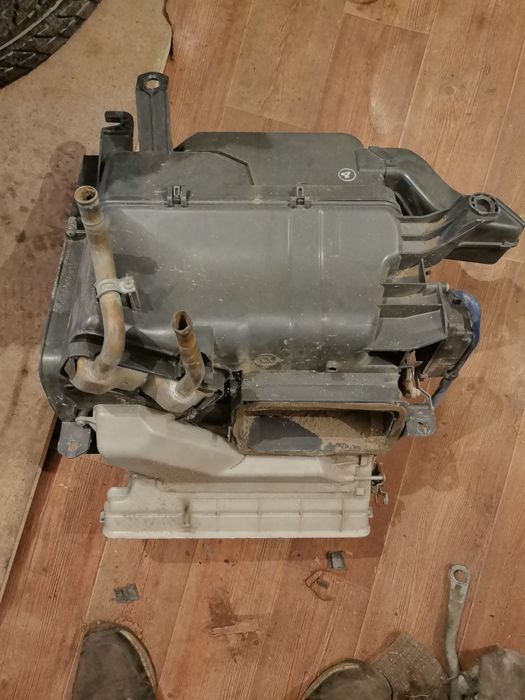 Тойота Камри 10 корпус отопителя.