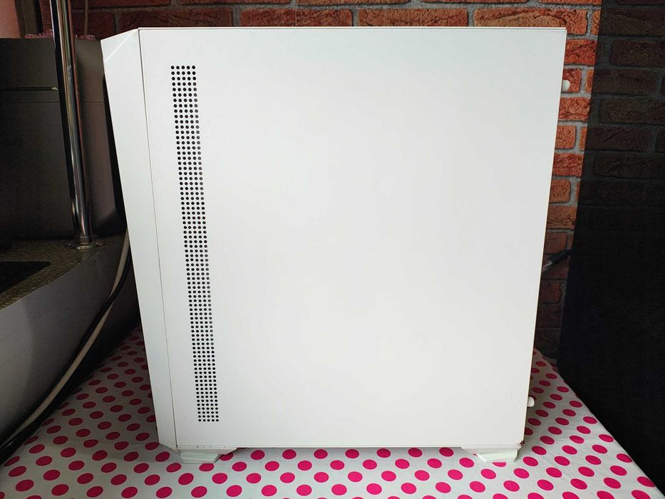 Carcasa PC Gaming AQIRYS Wezen White.