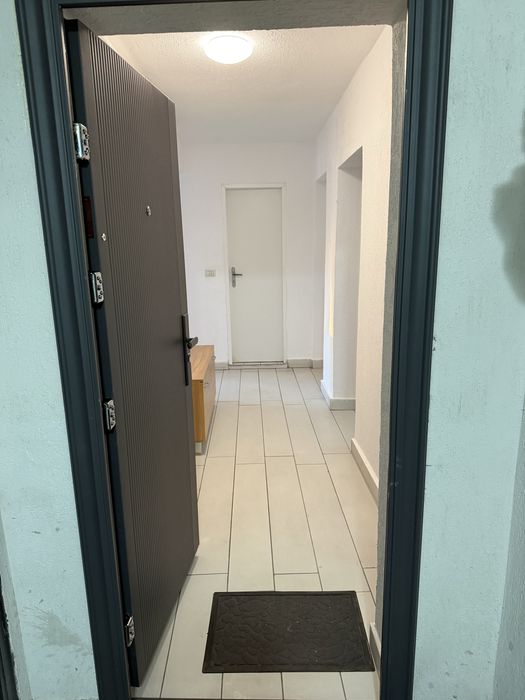 Apartament 2 camere et.2 cu loc de parcare, în Gradiste
