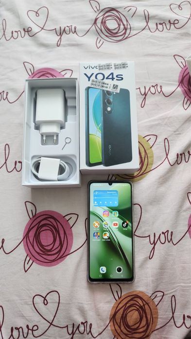 Продам телефон vivo Y04s