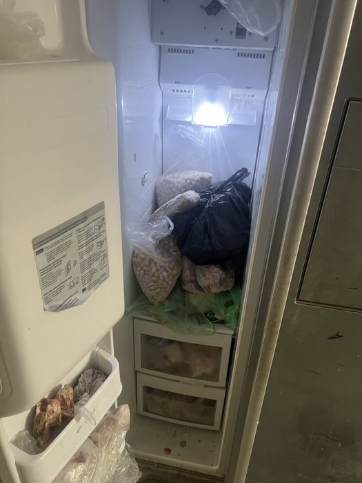 Продам холодильник двух камерный