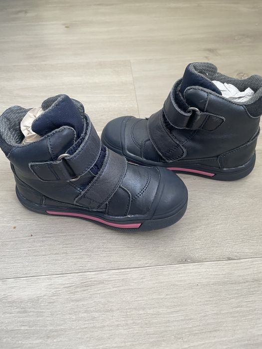 Ghetute  ddstep marimea 25