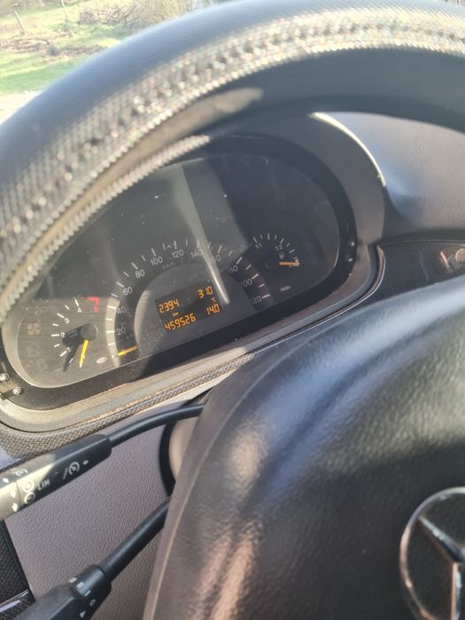 Vând Mercedes vito