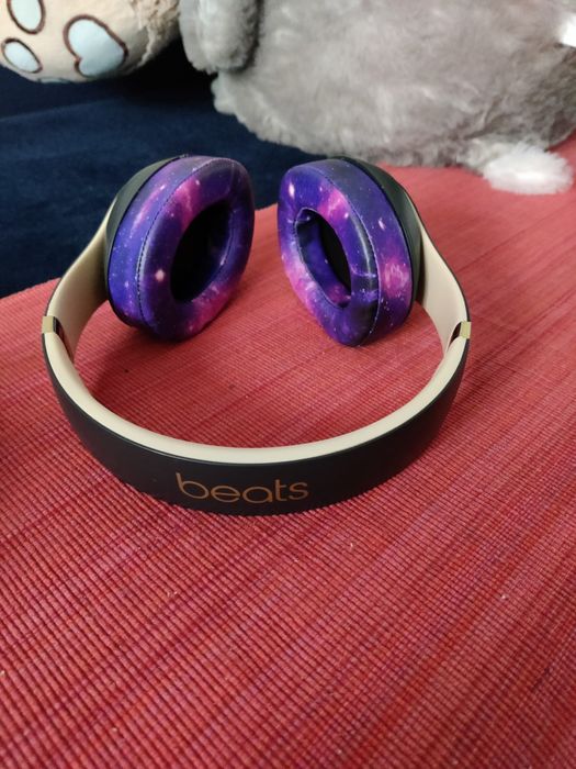 Vând căști beats