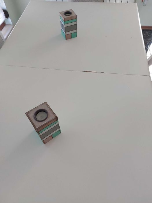 Разтегателна кухненска маса със шест стола