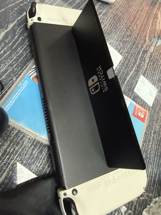 Nintendo switch v2 oled като ново