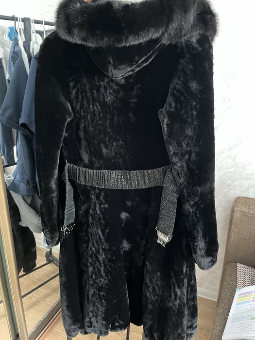 Продам мутоновую шубу