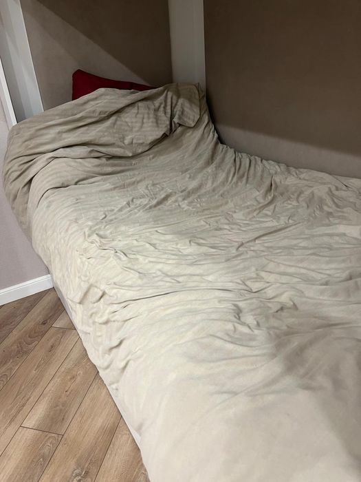 Двуярусная кровать