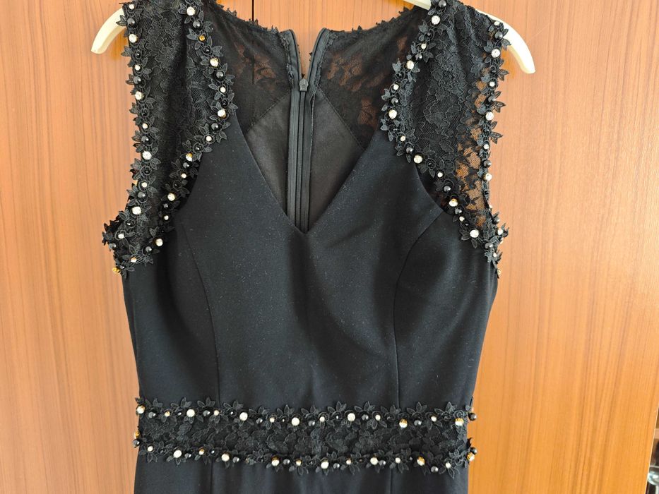 Официална рокля в черно