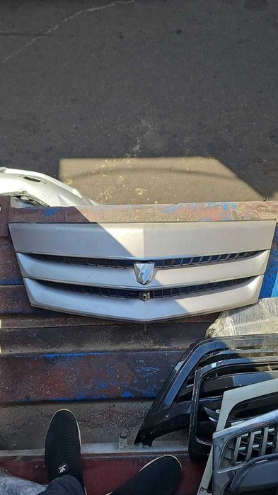 Решётка радиатора на Toyota Alpard