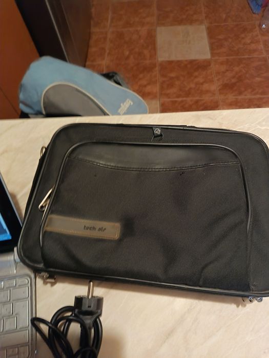 Laptop mini HP notebook funcțional, stare vizuală buna.