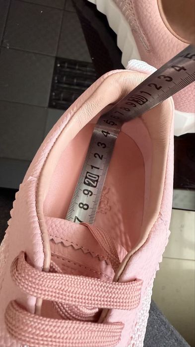 38н Hermes* маратонки